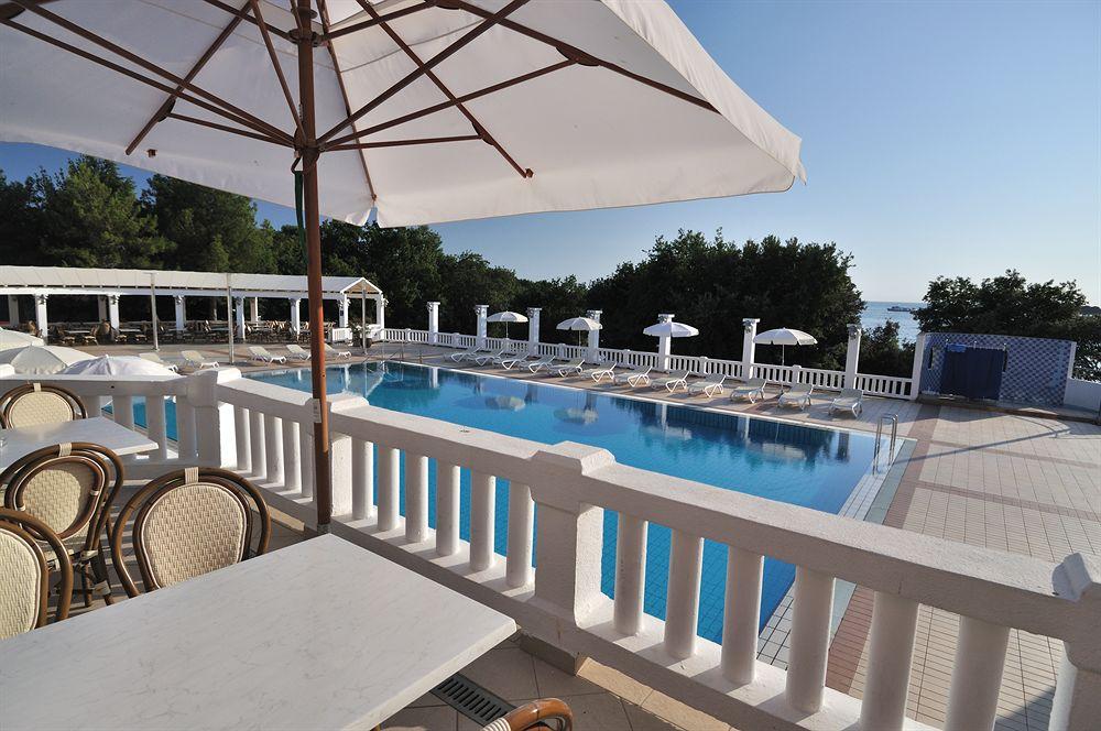 Maistra Select Funtana All Inclusive Resort Extérieur photo